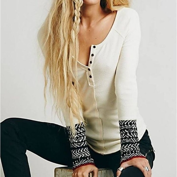 Free People Sweaters - FREE PEOPLE Ivory Creme Black Alpine Cuff Crochet Sleeve Waffle Knit Thermal Top